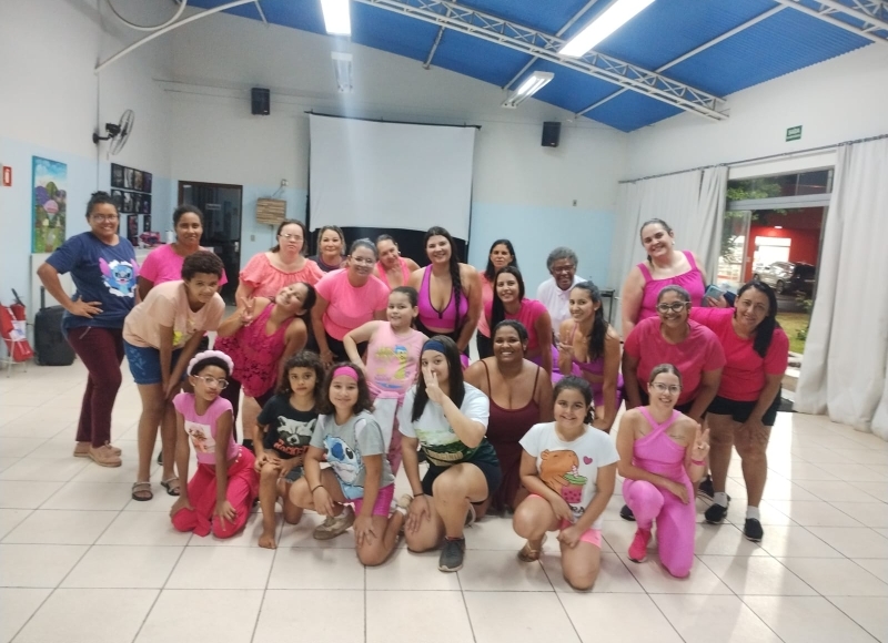 Aulão Especial de Dança promove conscientização contra o câncer de mama