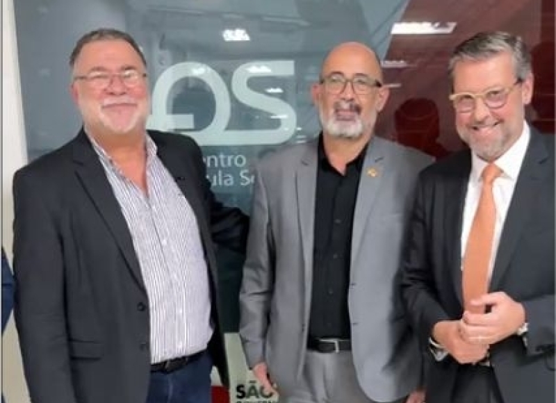 Prefeito Omar Nagib anuncia curso de Mecatrônica e quadra de esportes para a Etec de Santa Rosa de Viterbo