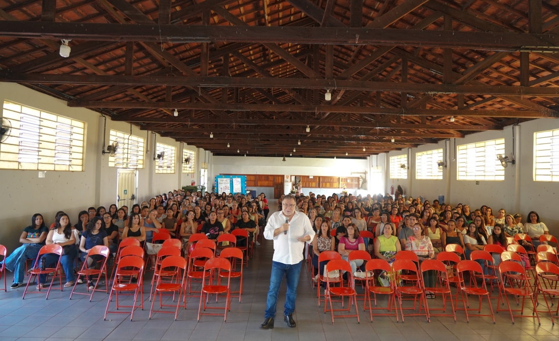 Educação inicia 2026 com planejamento escolar, acolhimento e orientações voltadas à educação inclusiva e à LGPD