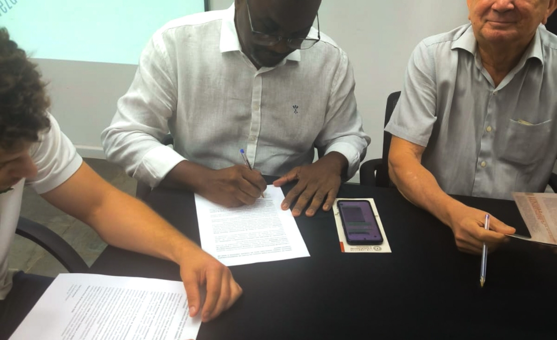 Santa Rosa de Viterbo assina termo de adesão ao plano de desenvolvimento regional “Terras Vermelhas – Nossa Riqueza Nasc