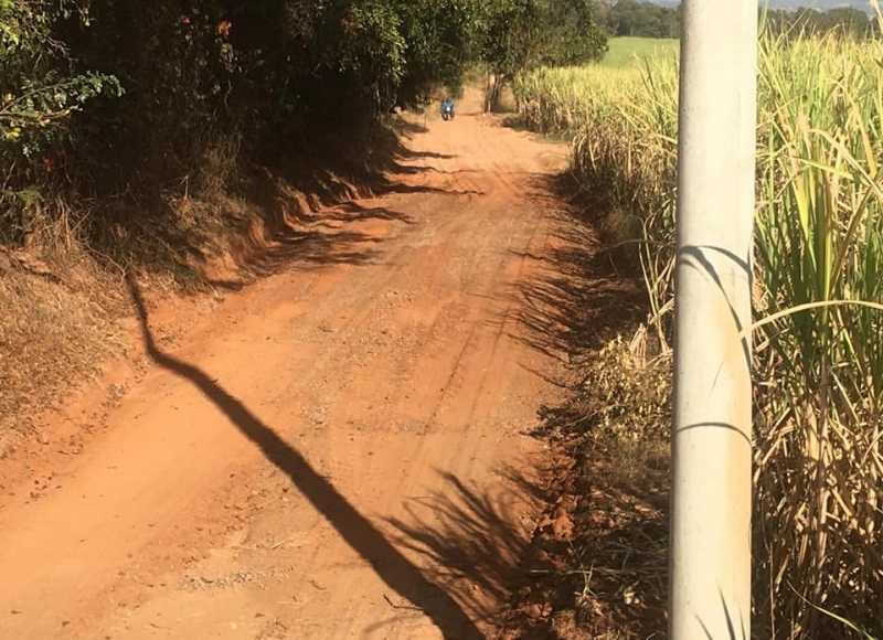 AÇÕES PARA RECUPERAR ESTRADAS RURAIS TÊM SEQUÊNCIA