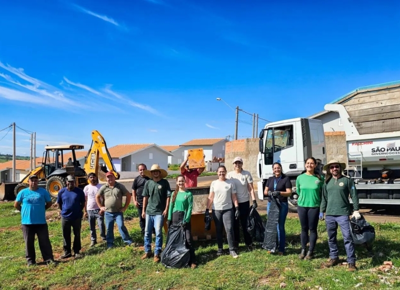 Mutirão de Limpeza marca o início do Projeto Floresta Viva