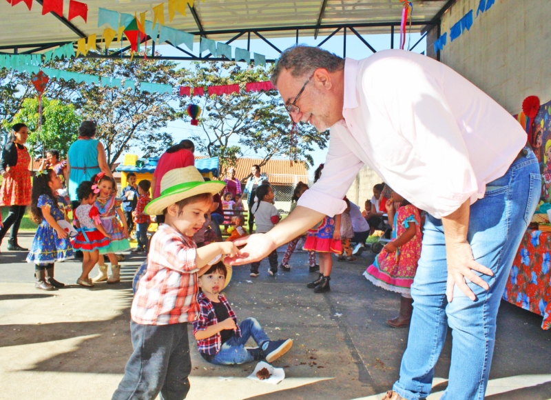 Prefeito Omar Nagib prestigia arraiá junino no CEIM “Irmã Hermana”