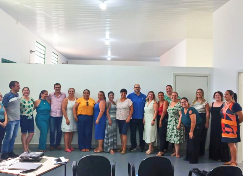 Equipe Multidisciplinar da Educação apresentou  seus trabalhos aos Diretores de Escola