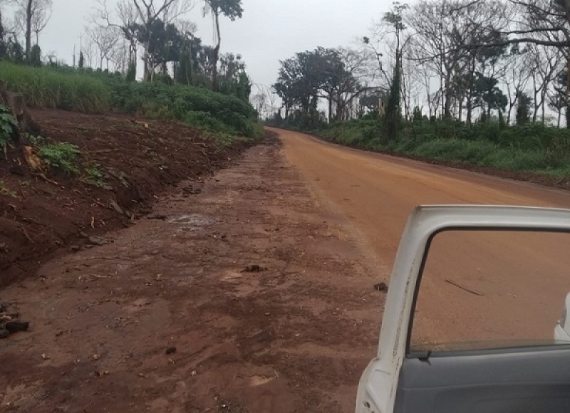 Prefeito cobra agilidade em obras da vicinal do polo industrial da Fazenda Amália