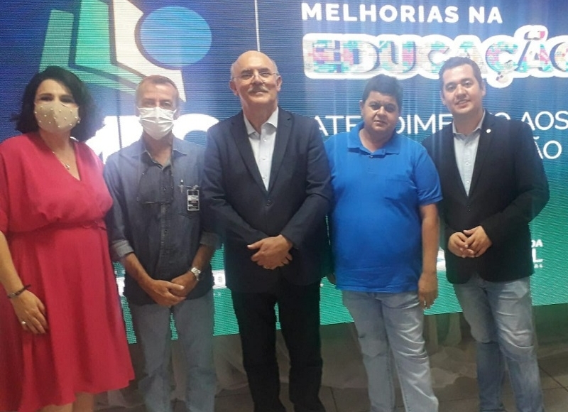 Santa Rosa marca presença em evento com Ministro da Educação