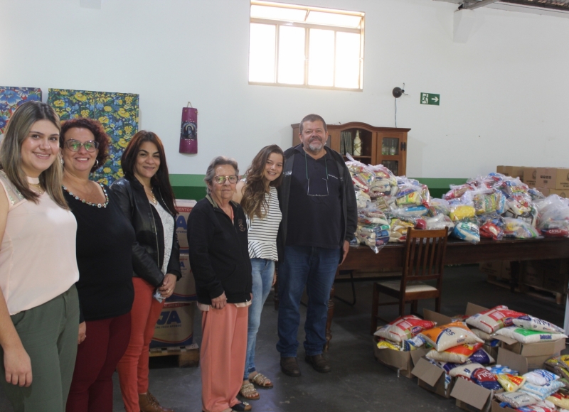 Fundo Social de Solidariedade recebe 300 quilos de alimentos da Equoterapia Boa Esperança