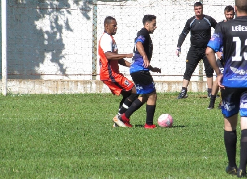 Disputa de pênaltis e jogo acirrado definem últimos semifinalistas