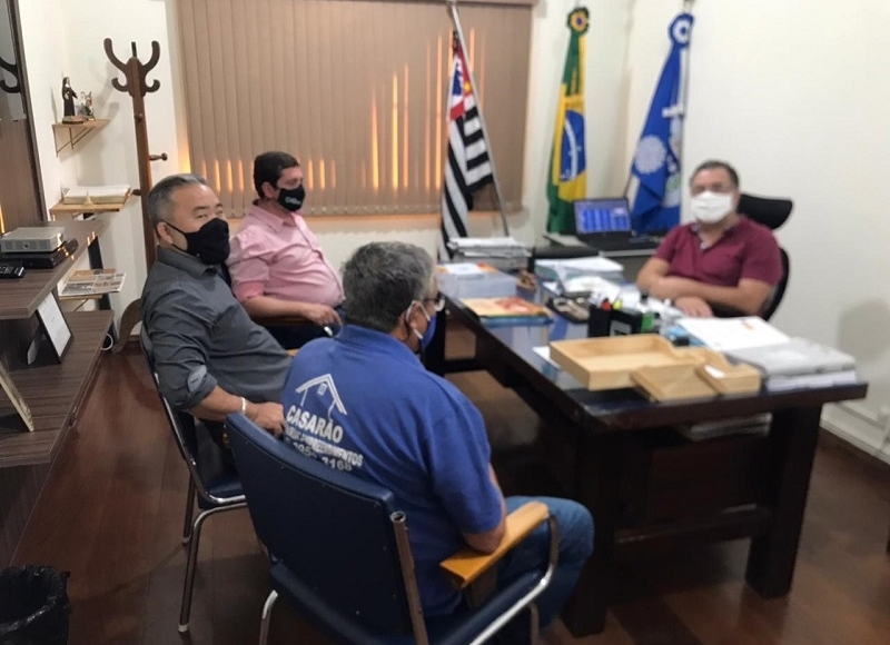 Prefeito recebe políticos nesta semana